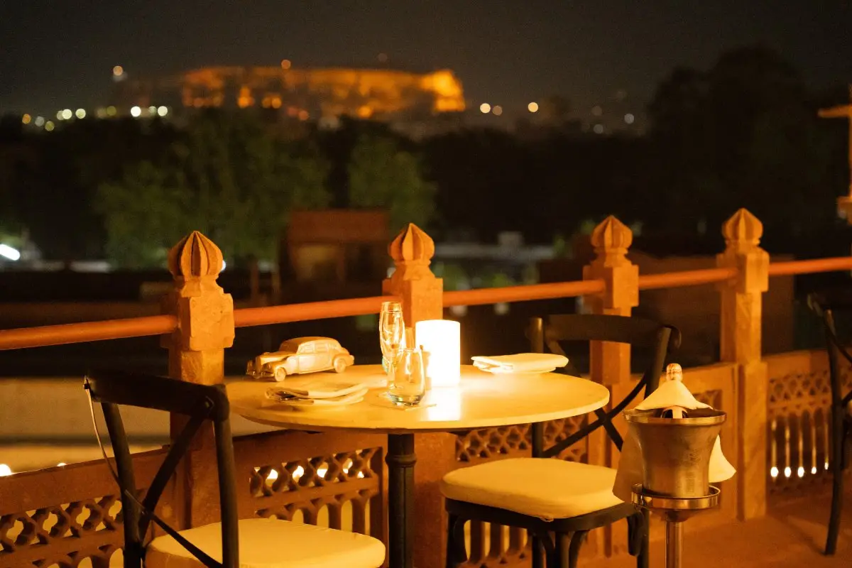 Curated dining presentation