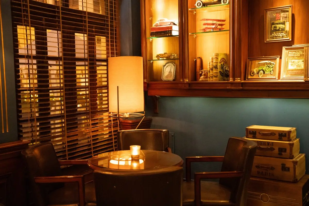 Curated dining presentation